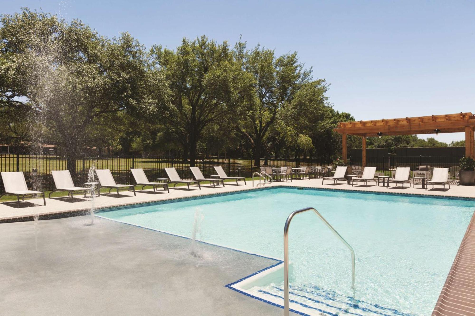 Embassy Suites San Antonio Brooks City Base Hotel & Spa Luaran gambar